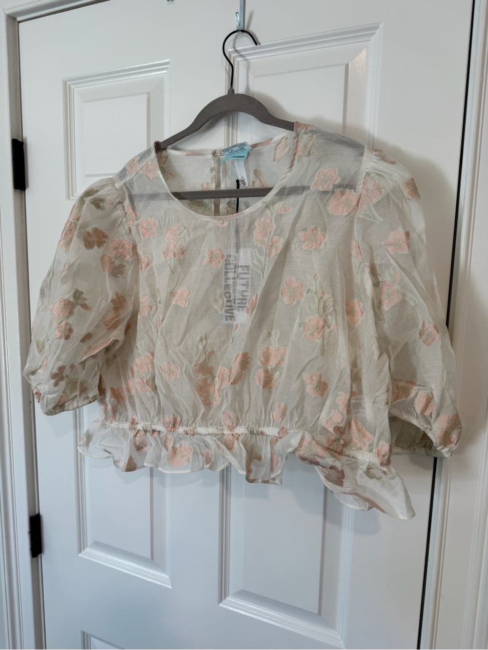 NWT Future Collective Women's Sheer Floral Puff-Sleeve Top (2X) - Picture 2 of 7